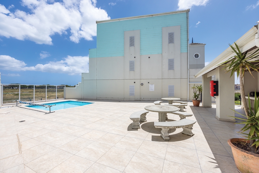 1 Bedroom Property for Sale in Sandown Western Cape